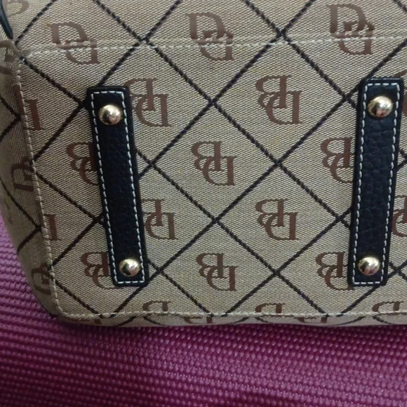 Dooney Bourke - Picture 11 of 15